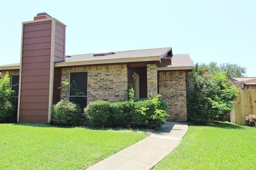 Primary Photo - 1406 Butterfield Dr