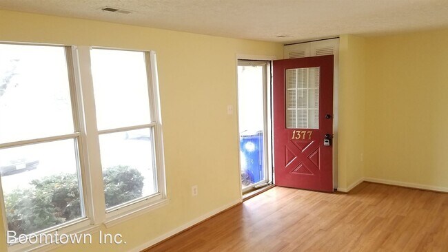 Building Photo - 3 br, 1.5 bath House - 1377 David Ln.