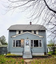 Building Photo - 2023 6th Ave E