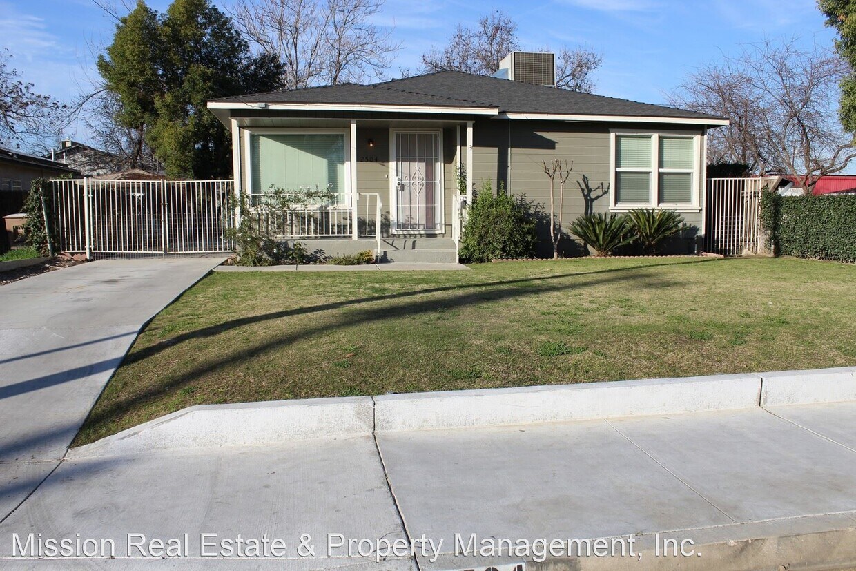 3 br, 1 bath House 2504 Dracena Street House for Rent in