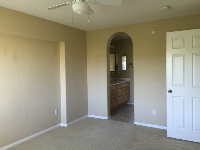 Foto del edificio - Quiet Otay Ranch townhouse, 3bed/3bath now...