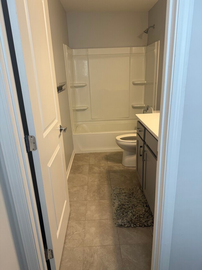 Building Photo - 8692 Pioneer St