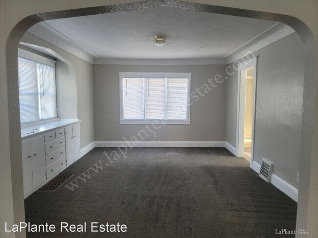 Foto del edificio - 4016 Overland Pkwy