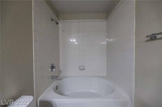 Building Photo - 2900 Sunridge Heights Pkwy