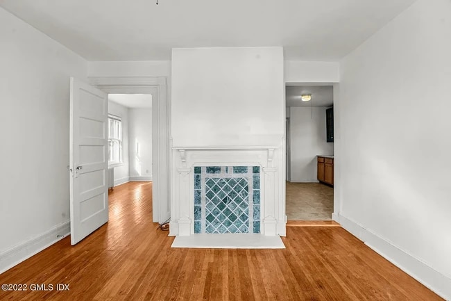 Building Photo - 299 Bruce Park Ave