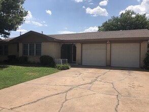 Building Photo - 2410 Campus Ct