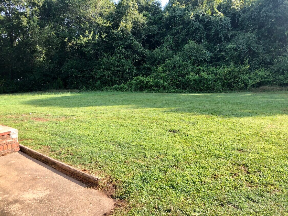 Patio interior - 108 Hunter Dr