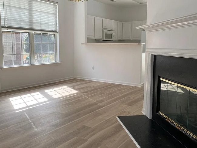 Building Photo - 1509 Cove Creek Cir