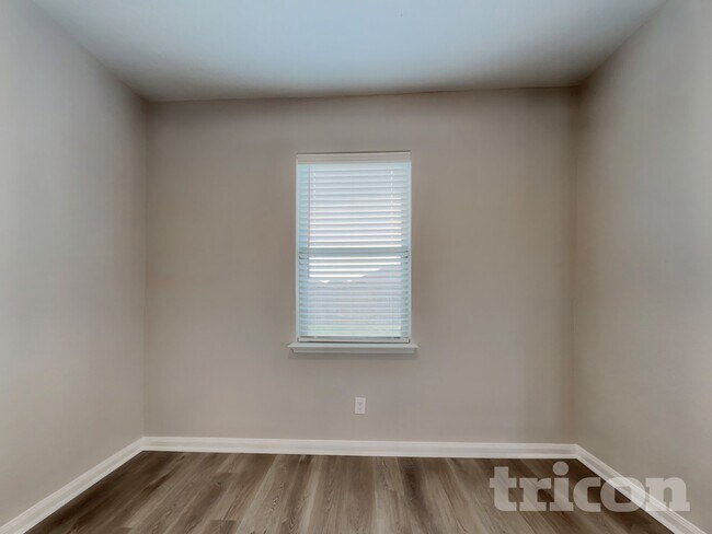 Foto del edificio - 216 Ryan St