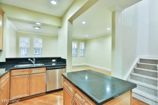 Building Photo - 980 Marina Del Ray Ln