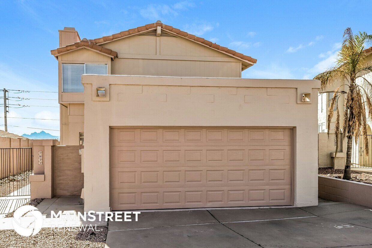 Primary Photo - 1611 E Villa Maria Dr