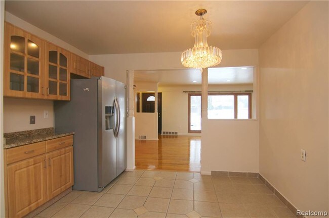 Building Photo - 27850 Bayberry Rd