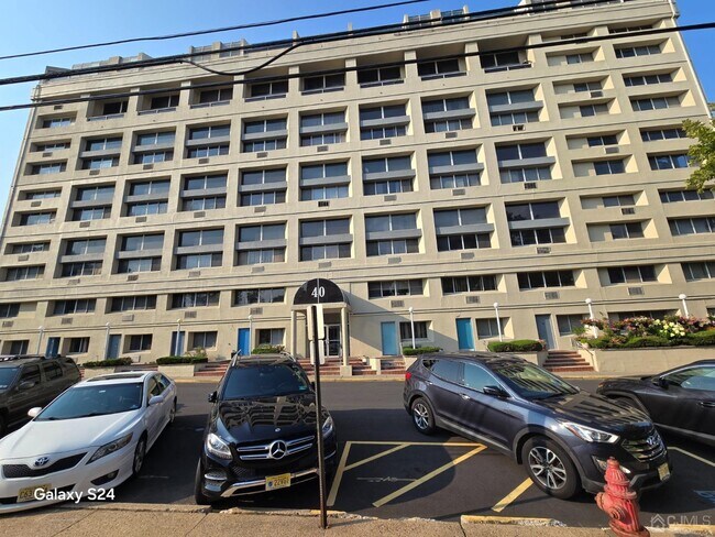 Building Photo - 40 Fayette St