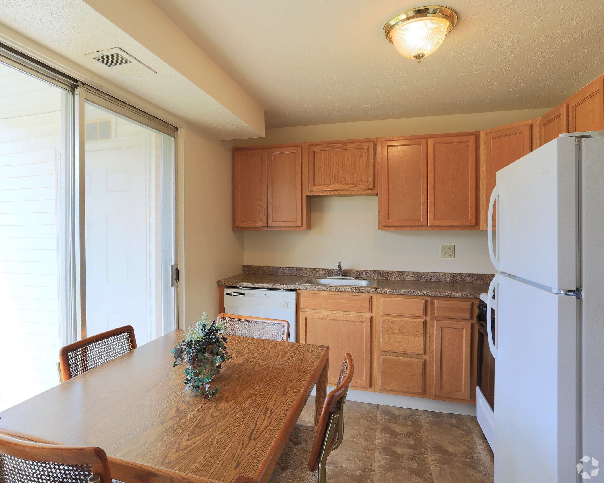 Seneca Broadview – photo 2