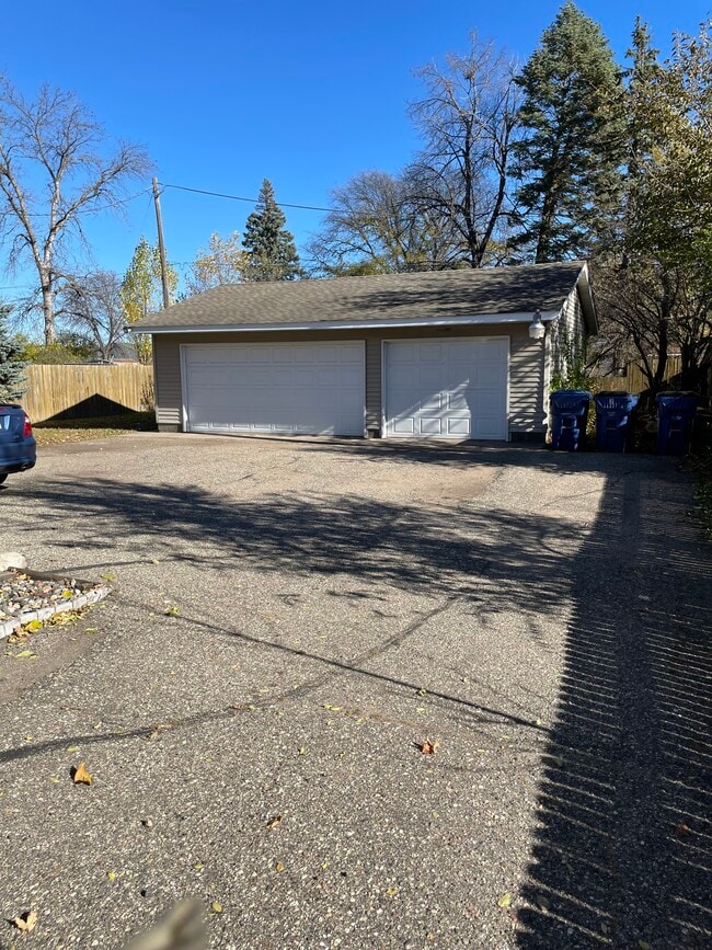 Building Photo - 444 29th Ave N