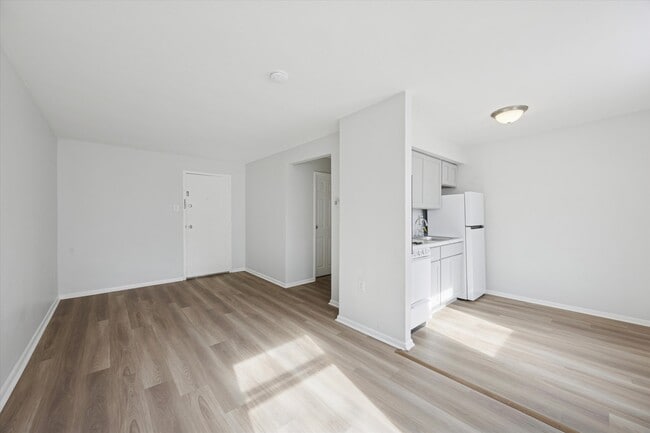 Building Photo - 7131 Marshall Rd