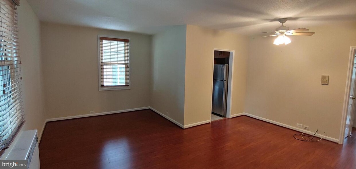 Primary Photo - 254 N Thomas St