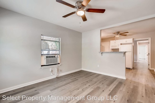 Building Photo - 2 br, 1 bath Apartment - 214 Benita  Unit 1