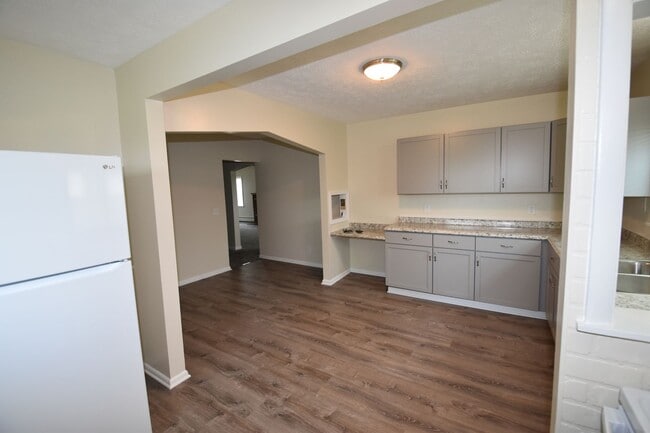Building Photo - 3 Bedroom Home in the Country