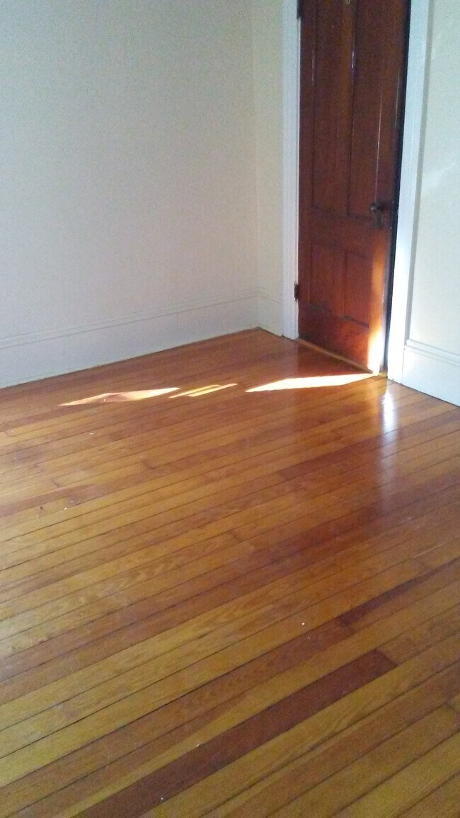 bedroom - 117 6th St