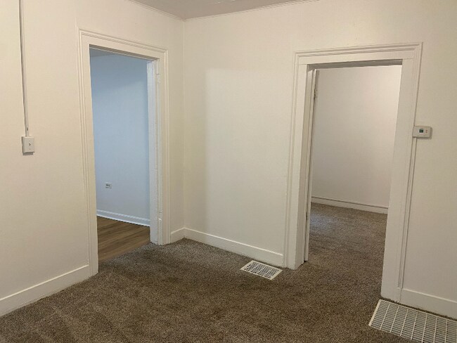 Building Photo - 918 Watson St SW