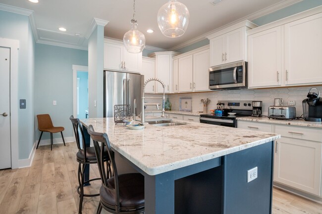 Photo - PLAN AND SECURE YOUR WINTER GETAWAY NOW, W... House