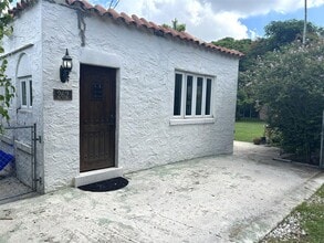 Building Photo - 262 NE 96th St