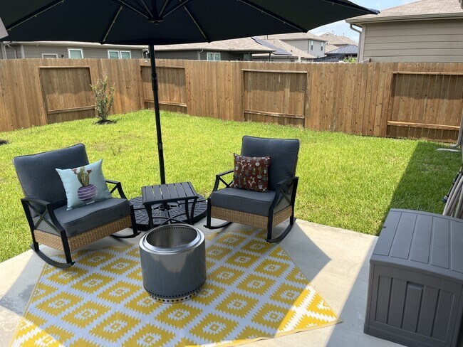 Foto del edificio - 25554 Burnett Ranch Ln