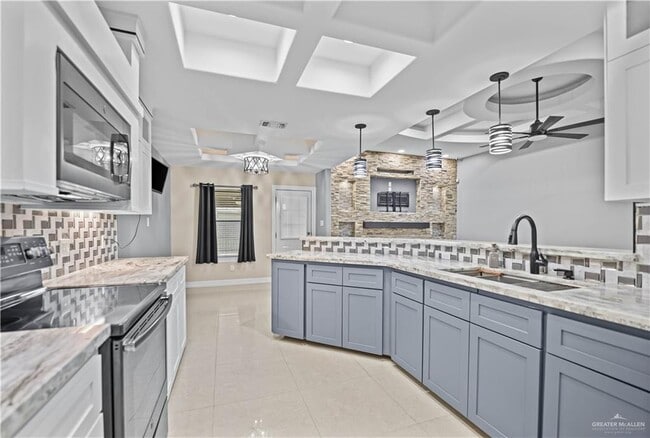Building Photo - 26 N 45th St