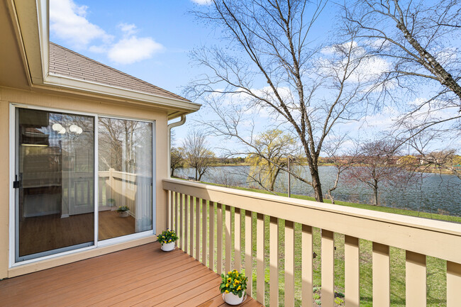 Foto del edificio - 1282 N Streamwood Ln