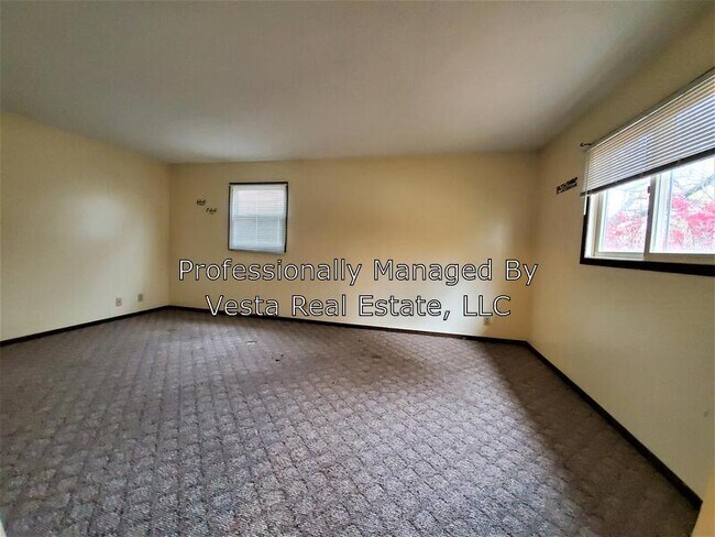 Foto del edificio - 1703 Rockingham Dr