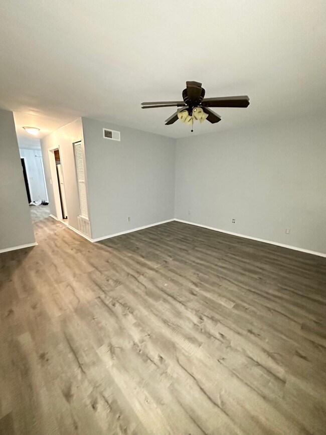 Building Photo - 6428 Parton Ct