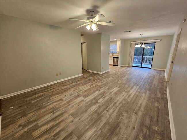 Foto del edificio - 8224 Hunters Ridge Trail