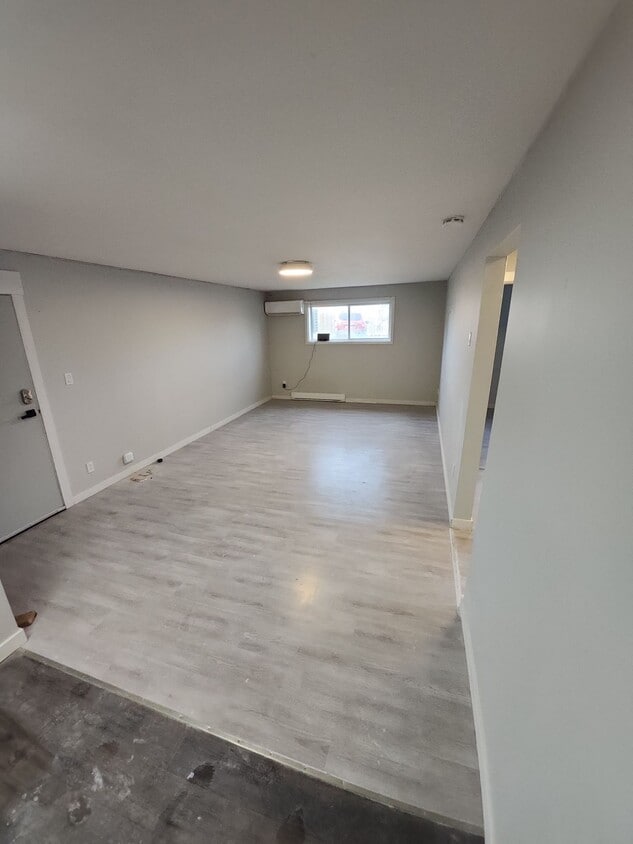 Primary Photo - 30 Parkwood Dr