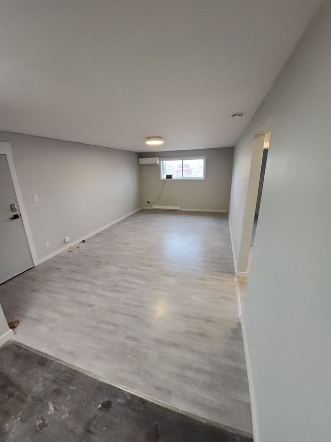 Building Photo - 30 Parkwood Dr