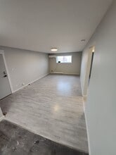 Building Photo - 30 Parkwood Dr