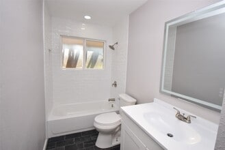 Building Photo - 16587 El Camino Real