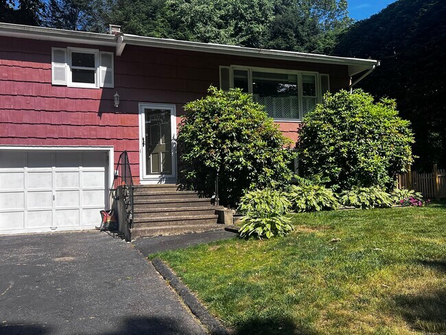 Building Photo - 50 Creeping Hemlock Dr