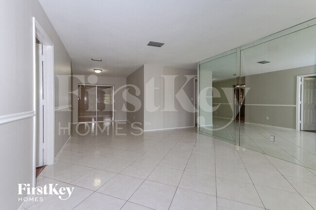 Foto del edificio - 6871 NW 12th St