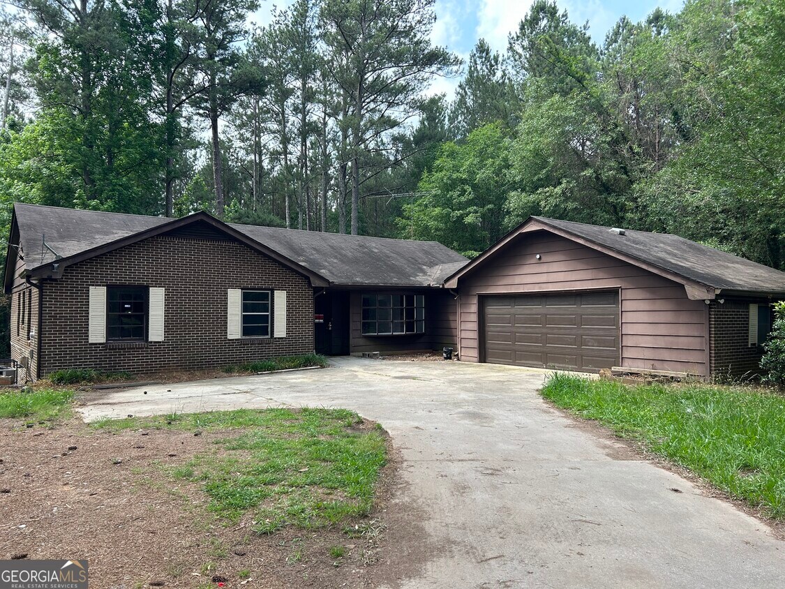 Primary Photo - 505 Honey Creek Rd SE