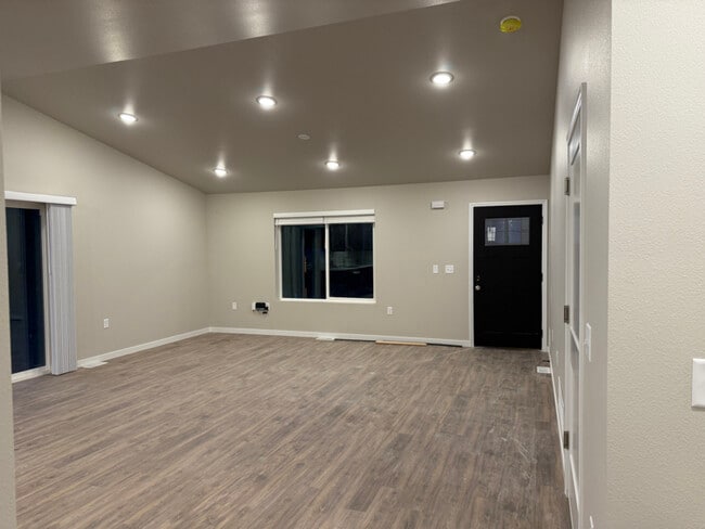 Foto del edificio - 3343 W Middle Rdg Ave