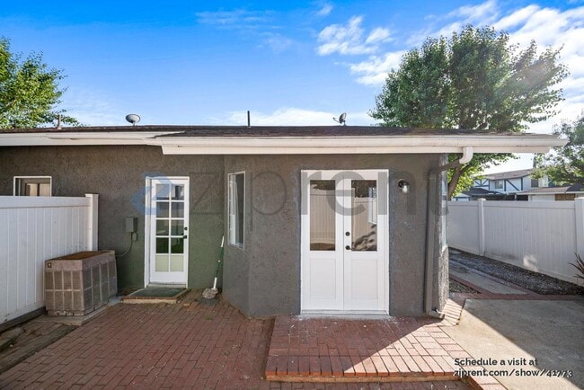 Building Photo - 14140 Oro Grande St