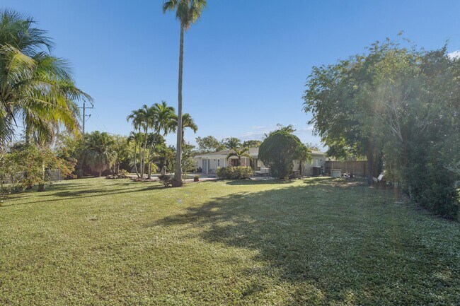 Foto del edificio - 4971 Ataman St