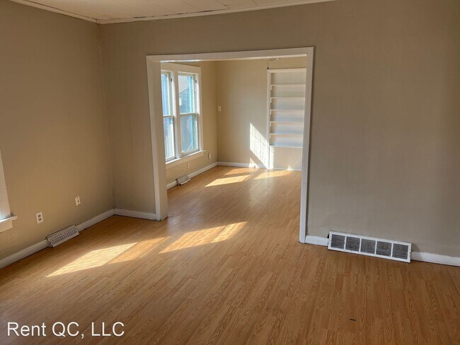 Foto del edificio - 3 br, 1 bath House - 2810 Brady Street