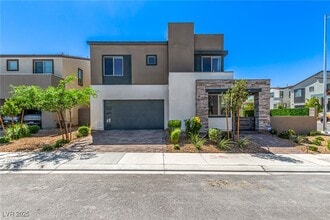 Building Photo - 9276 Marler St