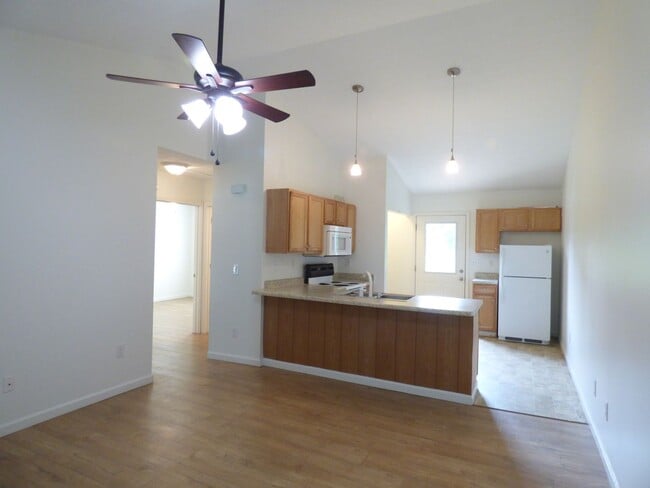 Building Photo - HAD224