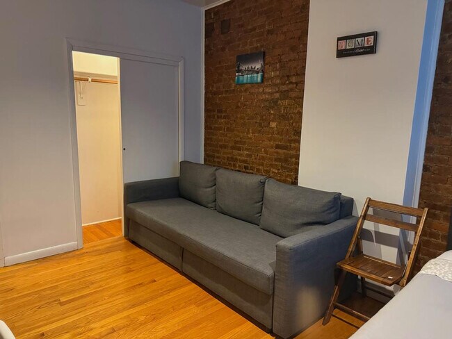 Foto del edificio - 335 E 94th St