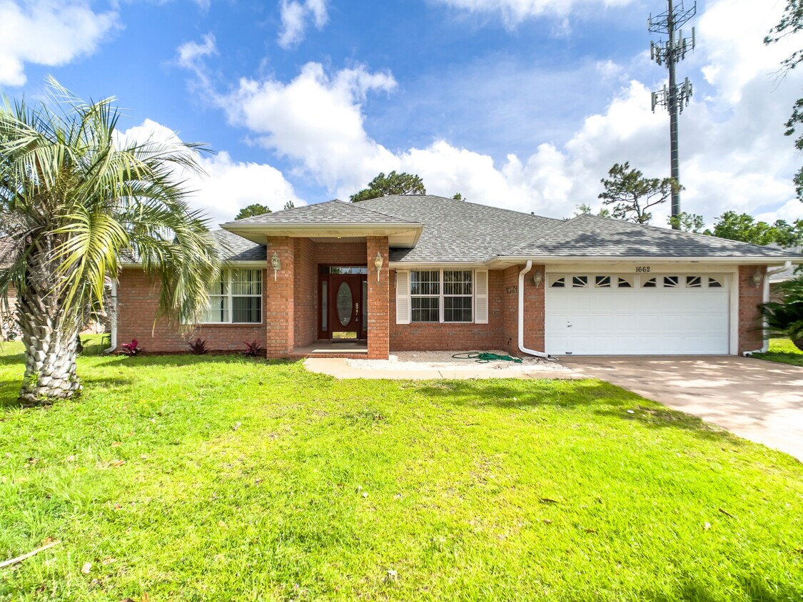 1662 Beachside Dr, Pensacola, FL 32506 House Rental in Pensacola, FL