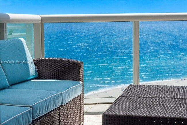 Foto del edificio - 3801 Collins Ave