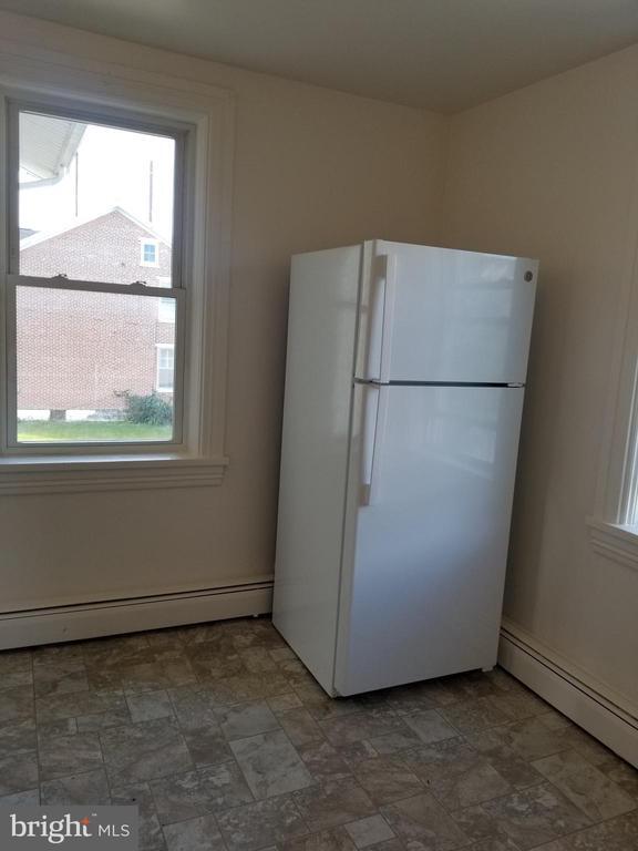 24 Green St Unit B, Christiana, PA 17509 Room for Rent in Christiana, PA